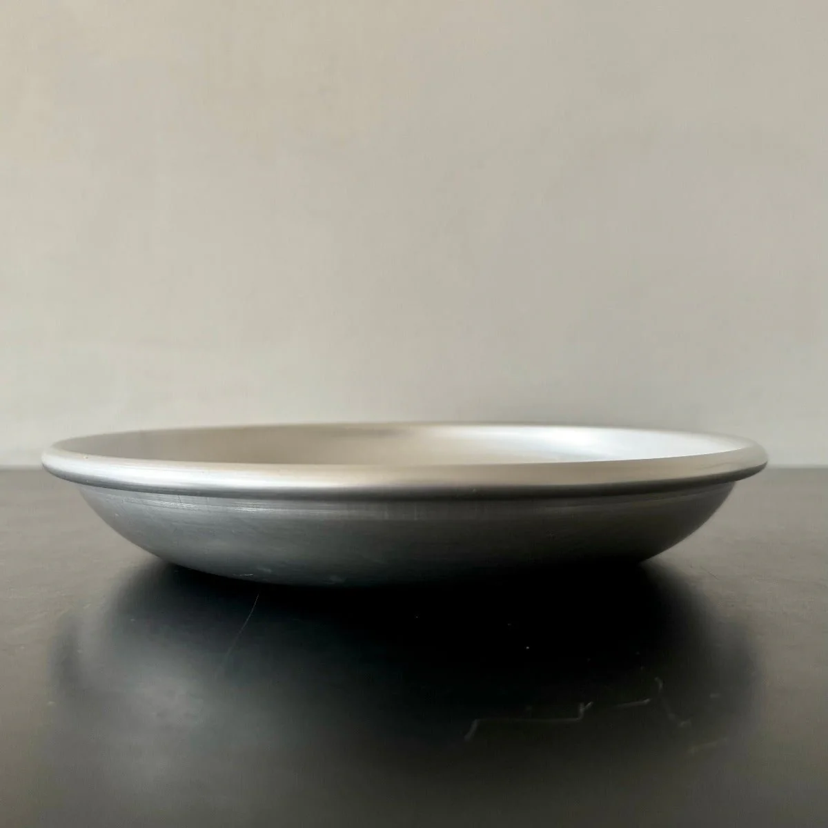Round Aluminium Tray - Image 2